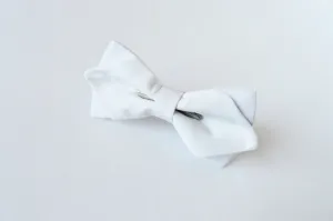 Elegant White Bow tie Elegant White Bow tie