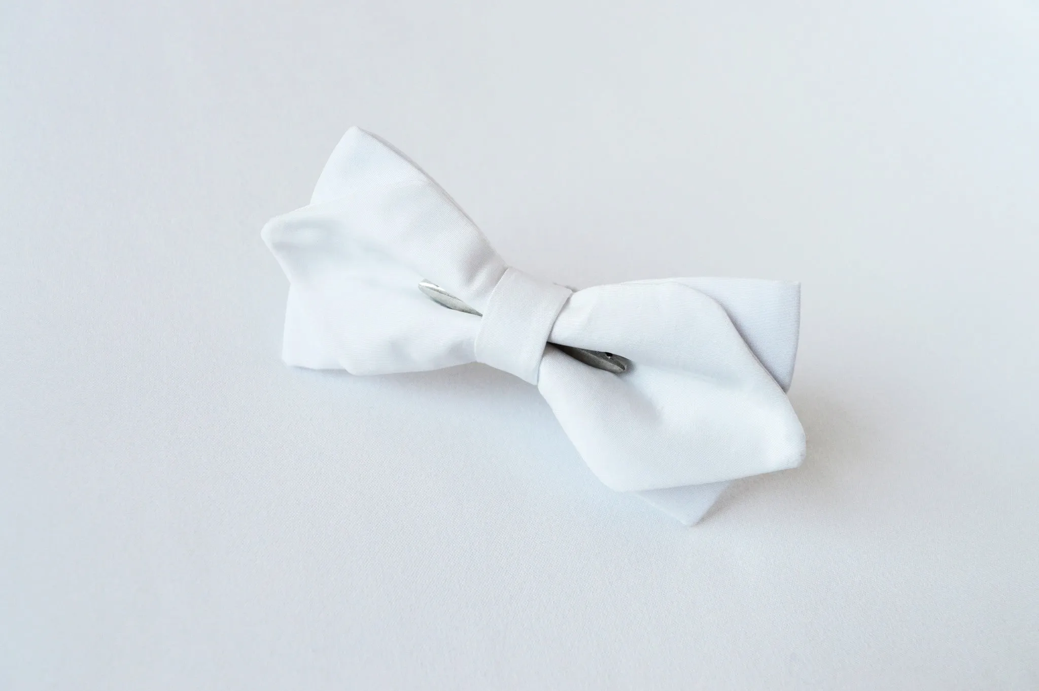 Elegant White Bow tie