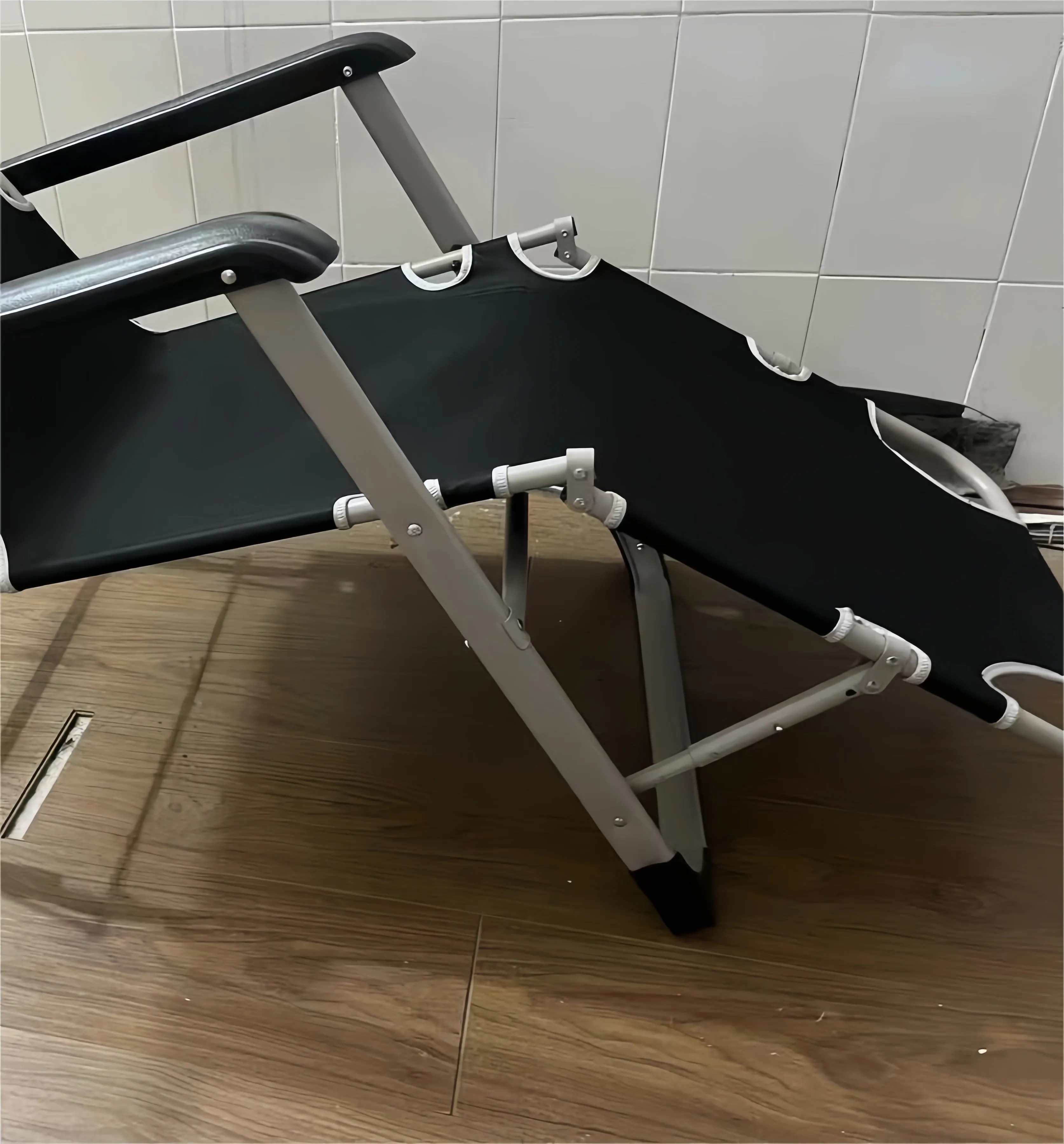 HOOYEAH lounges,folding chair, anti tilting recliner with pillow