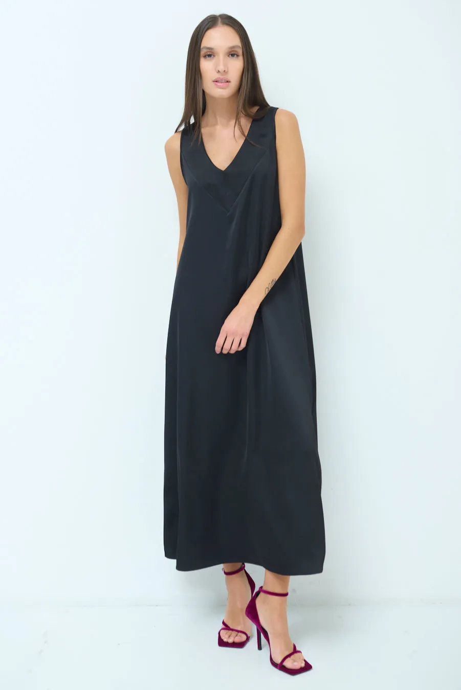 Satin sleeveless V-neck midi dress wholesale