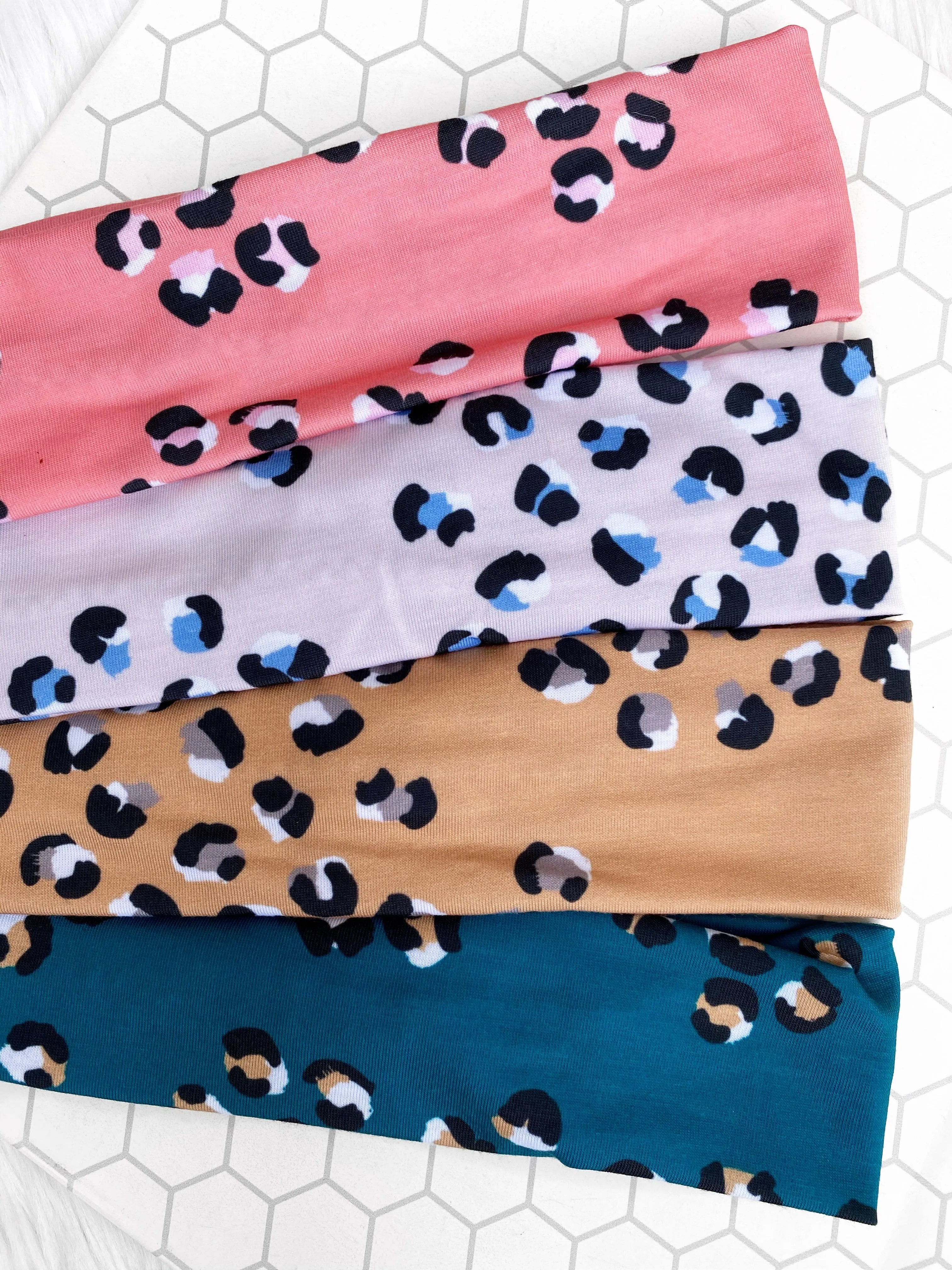 Scattered Leopard Knottie