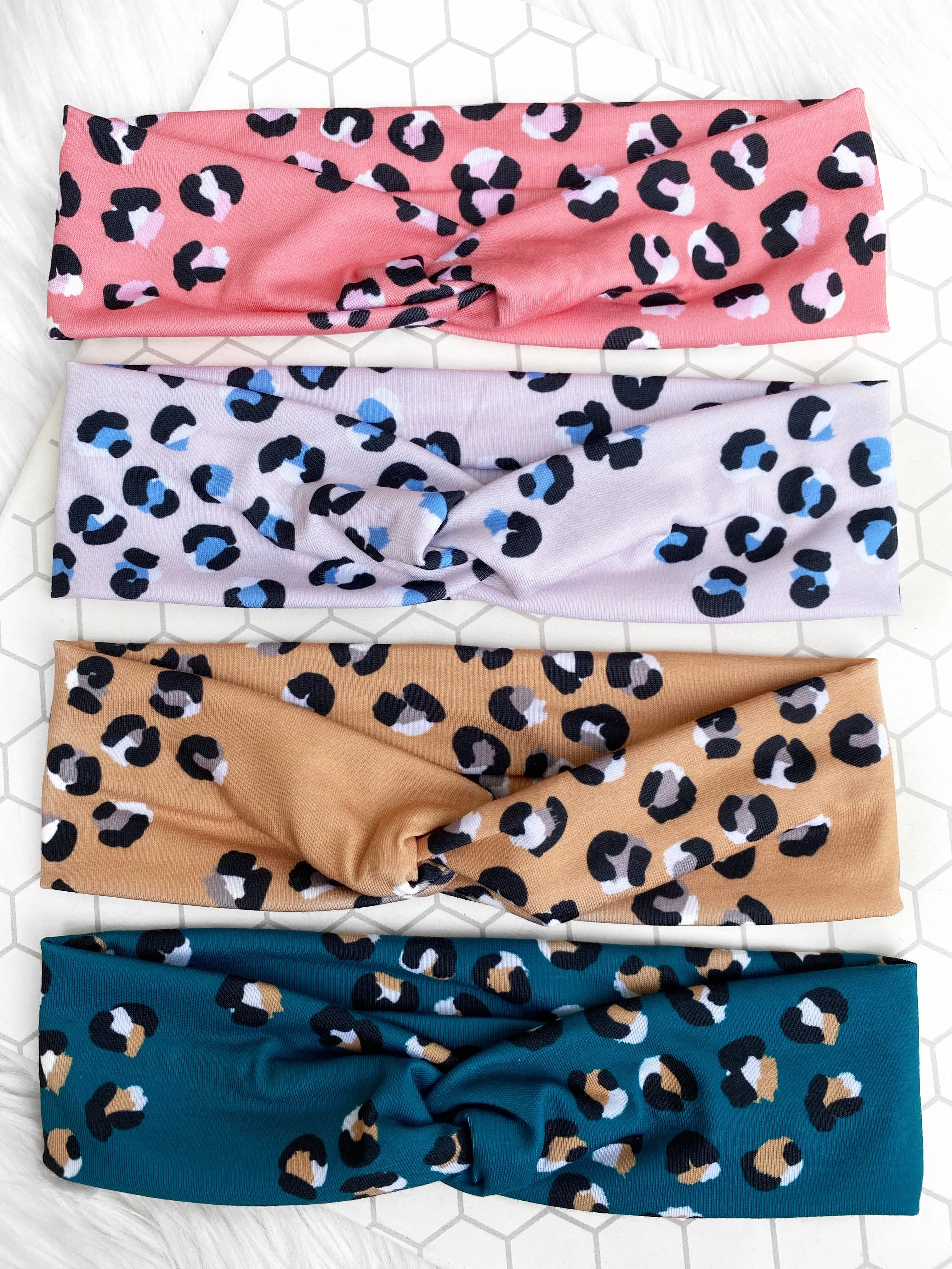 Scattered Leopard Knottie