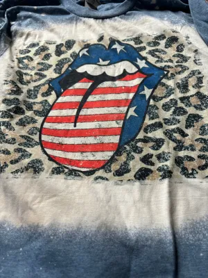 Tongue tee Tongue tee