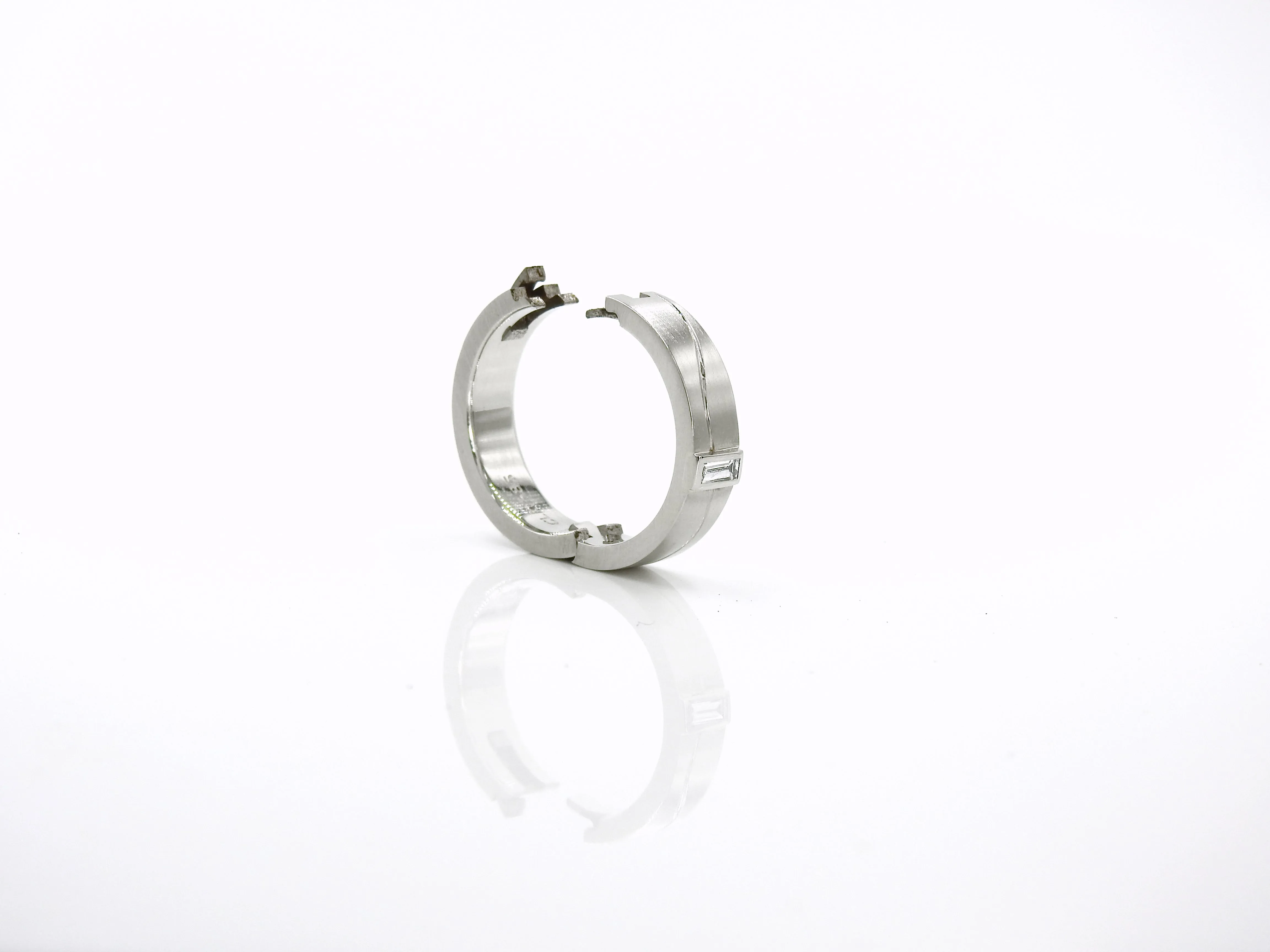 ZEALMETAL ring tailored with CLIQ sensibility